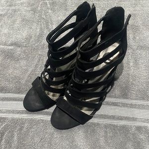 G by Guess Size 8 wedges